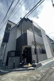 福岡県福岡市博多区吉塚８ 2階建