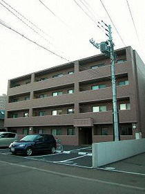 北海道札幌市豊平区月寒西一条８ 4階建 築15年9ヶ月
