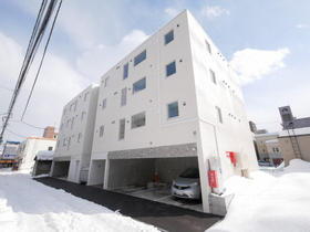 北海道札幌市中央区南十二条西１５ 4階建 築2年5ヶ月