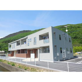 長野県千曲市大字寂蒔 2階建