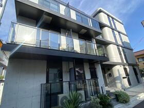 東京都中野区中央３ 4階建 築1年6ヶ月