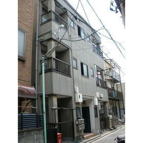 東京都荒川区西尾久１ 3階建 築32年3ヶ月