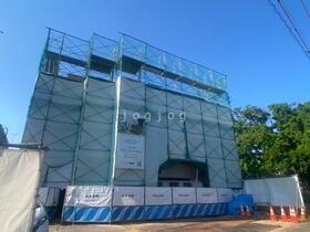 フィンガークロス 4階建