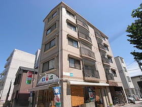 兵庫県川西市小花２ 5階建 築28年3ヶ月