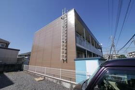 埼玉県入間市久保稲荷２ 2階建