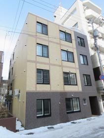 北海道札幌市白石区東札幌四条６ 4階建 築7年4ヶ月