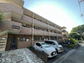 東京都町田市成瀬１ 3階建
