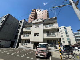 北海道札幌市中央区南十条西１２ 3階建 築6年11ヶ月