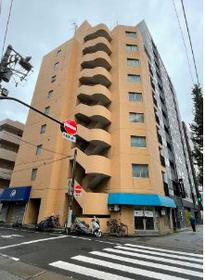東京都台東区北上野１ 地上9階地下1階建 築40年8ヶ月