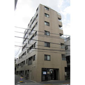 東京都新宿区納戸町 8階建