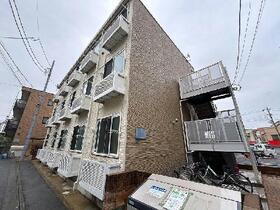 レオパレスアスムイ 3階建