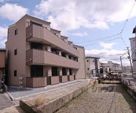 京都府京都市南区東九条北松ノ木町 3階建