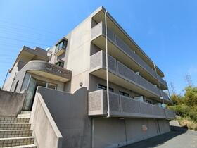 Ｂｒｅｅｚｅ　ｃｏｕｒｔ