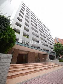 ライオンズステージ関内メダリオン