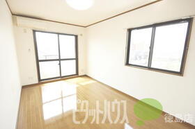 徳島県徳島市万代町６ 3階建 築19年10ヶ月