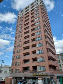 北海道札幌市豊平区平岸四条１３ 15階建 築20年8ヶ月