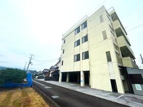 三重県熊野市有馬町 4階建 築47年6ヶ月