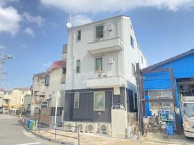 東京都足立区扇１ 3階建 築5年11ヶ月
