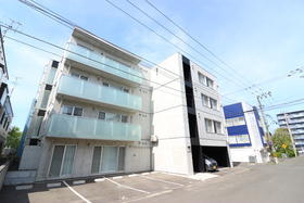 北海道札幌市北区麻生町１ 4階建 築7年8ヶ月