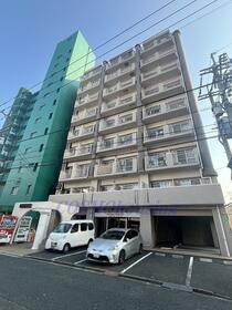 福岡県北九州市小倉北区中津口１ 10階建