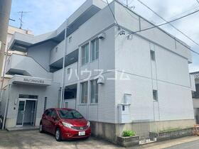 愛知県名古屋市千種区本山町１ 3階建