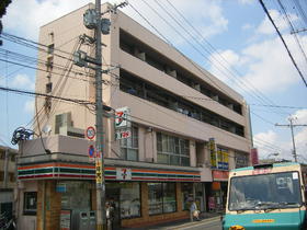 ベーネ駅前通り 4階建