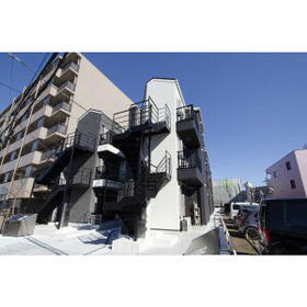 神奈川県座間市相武台１ 3階建 築2年5ヶ月
