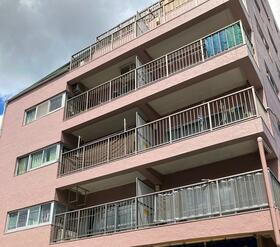 東京都世田谷区代田５ 8階建