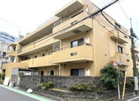 東京都新宿区大久保２ 4階建