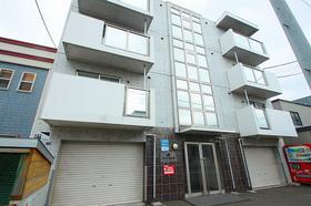 北海道札幌市北区北二十七条西９ 4階建 築16年9ヶ月