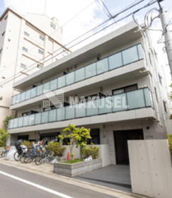 東京都目黒区柿の木坂２ 地上3階地下1階建 築5年11ヶ月