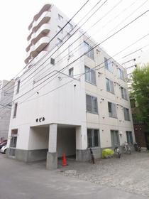 北海道札幌市中央区大通西１４ 4階建 築37年7ヶ月