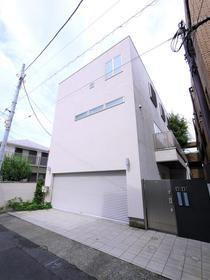 ｅｂｉｓｕ　Ｔ　ｈｏｕｓｅ 3階建