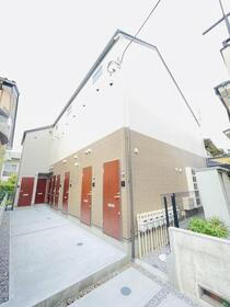 東京都府中市清水が丘２ 2階建 