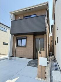 東京都八王子市子安町２  2階建