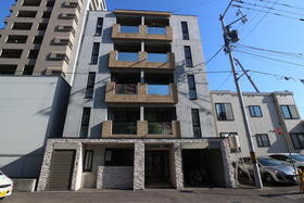 北海道札幌市中央区北六条西１０ 5階建 築17年4ヶ月