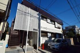 東京都国分寺市本町３ 2階建