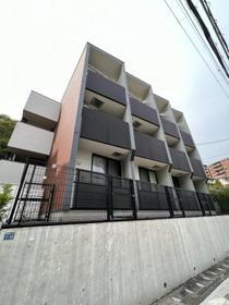 兵庫県神戸市須磨区須磨浦通６ 3階建