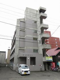 北海道札幌市中央区南十六条西８ 5階建 築35年