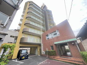 大阪府大阪市住吉区長居３ 8階建