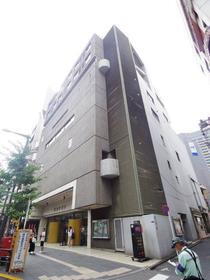東京都港区六本木４ 9階建 築43年11ヶ月