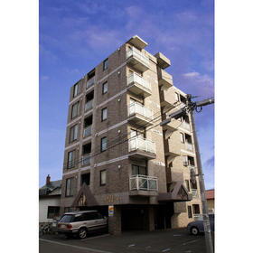 北海道札幌市豊平区平岸一条８ 6階建 築29年3ヶ月
