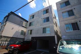 北海道札幌市豊平区平岸二条３ 4階建 築10年8ヶ月