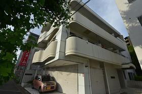 エクセレントパート２ 3階建