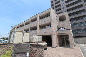 サクラヒルズ 3階建