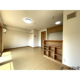 静岡県静岡市葵区瀬名川３ 賃貸アパート