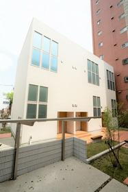愛知県名古屋市西区浅間２ 2階建 築6年4ヶ月