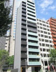 東京都新宿区西新宿３ 築9年9ヶ月 15階建