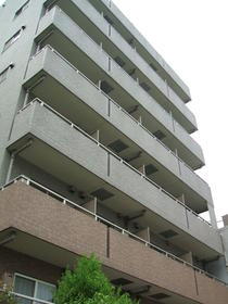 東京都千代田区岩本町１ 8階建 築21年2ヶ月