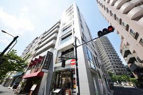 東京都港区麻布十番１ 9階建 築9年
